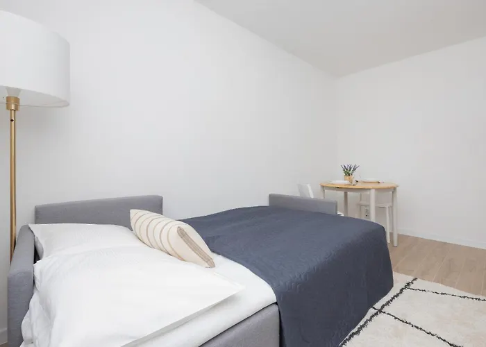 Komfortowy Apartament W Warszawie Z Dwiema Sypialniami Blisko Rzeki By Rent Like Home