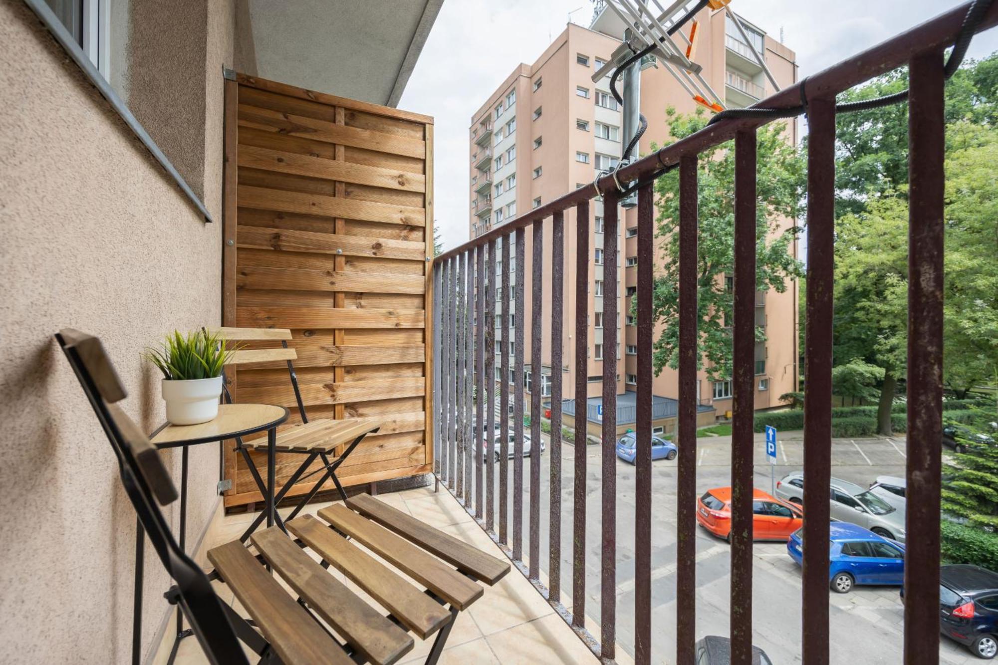 Apartament Komfortowy W Warszawie Z Dwiema Sypialniami Blisko Rzeki By Rent Like Warszawa
